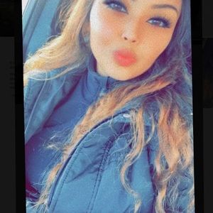 Meet your Posher, Claire